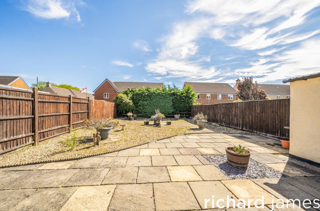Property photo 3 of 13 94c6Dcfb4B9F421585Ccedfaa19Fe56E