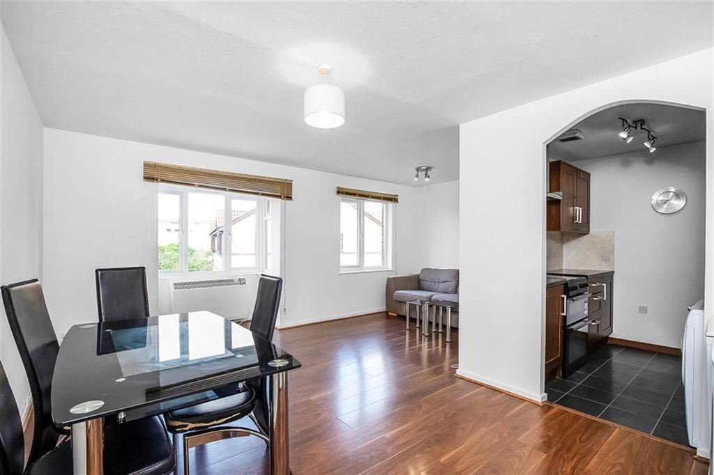 Property photo 2 of 8