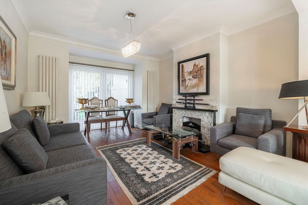 Property photo 3 of 7