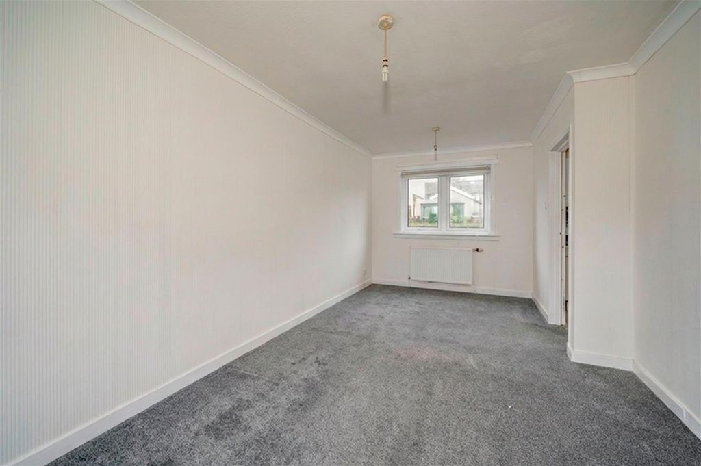 Property photo 3 of 15 9 Mclean Place Dundee-4.Jpg