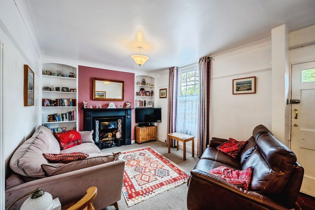 Property photo 3 of 29