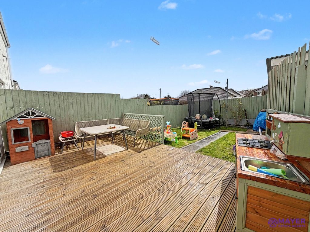 Property photo 3 of 20