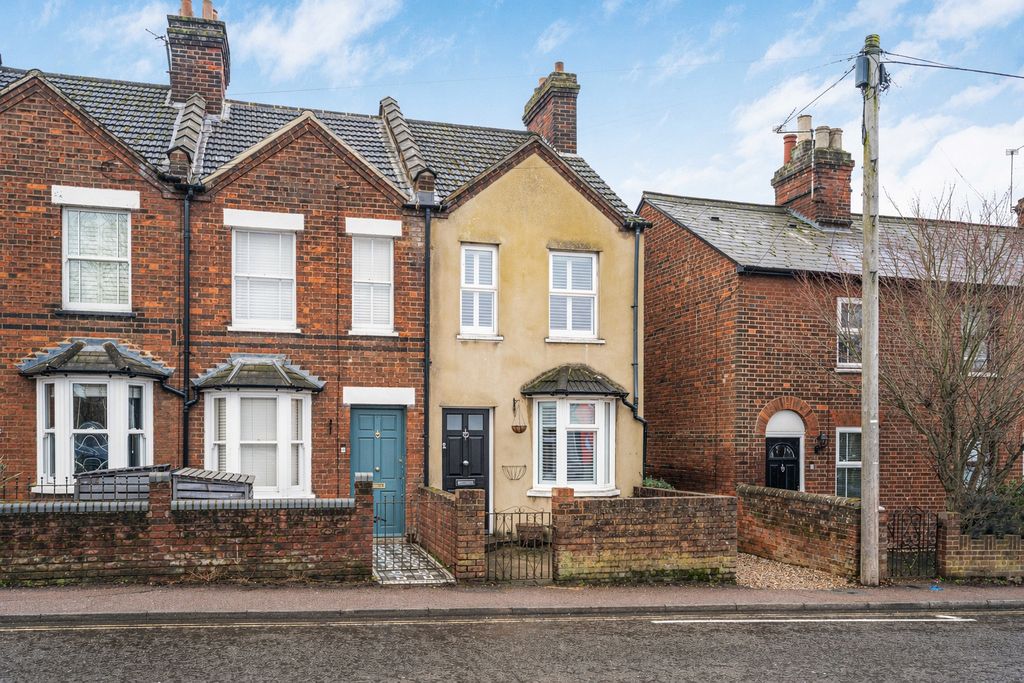 Property photo 1 of 11 Front