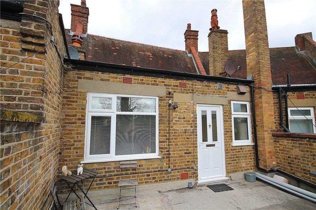 Property photo 1 of 13 Exterior