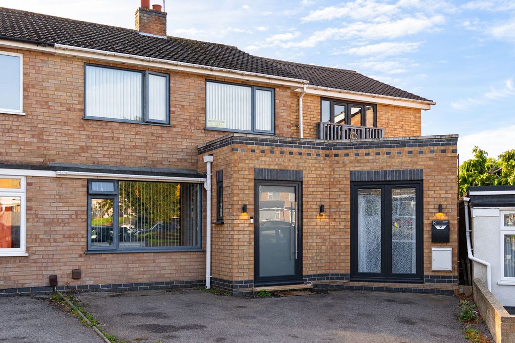 Property photo 1 of 29