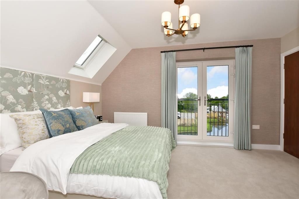 Property photo 1 of 8 Bed 1