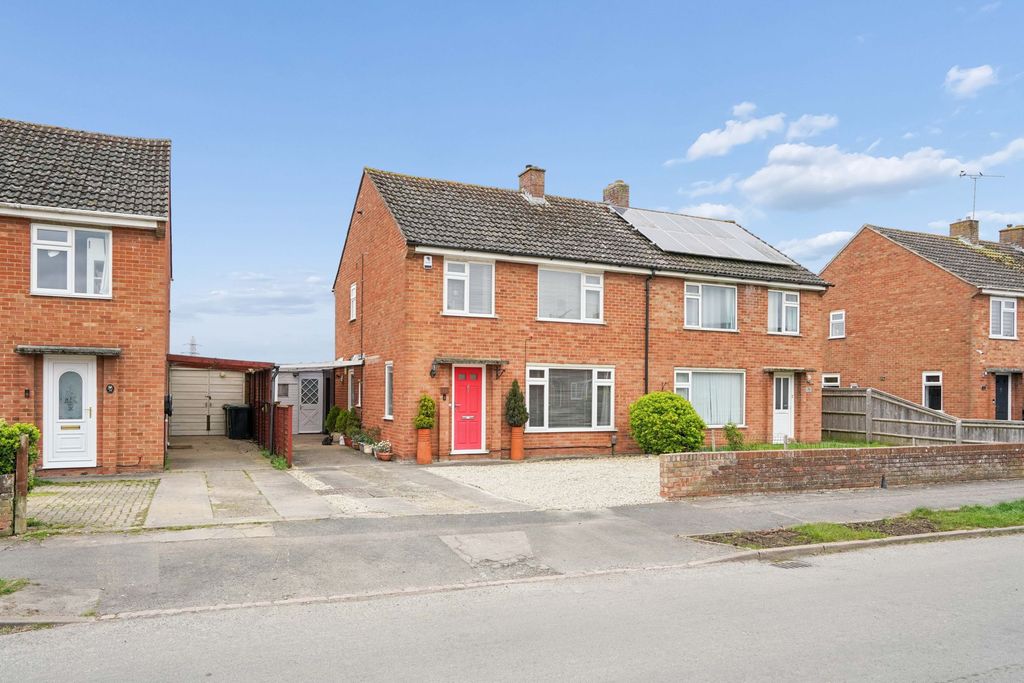 Property photo 1 of 20