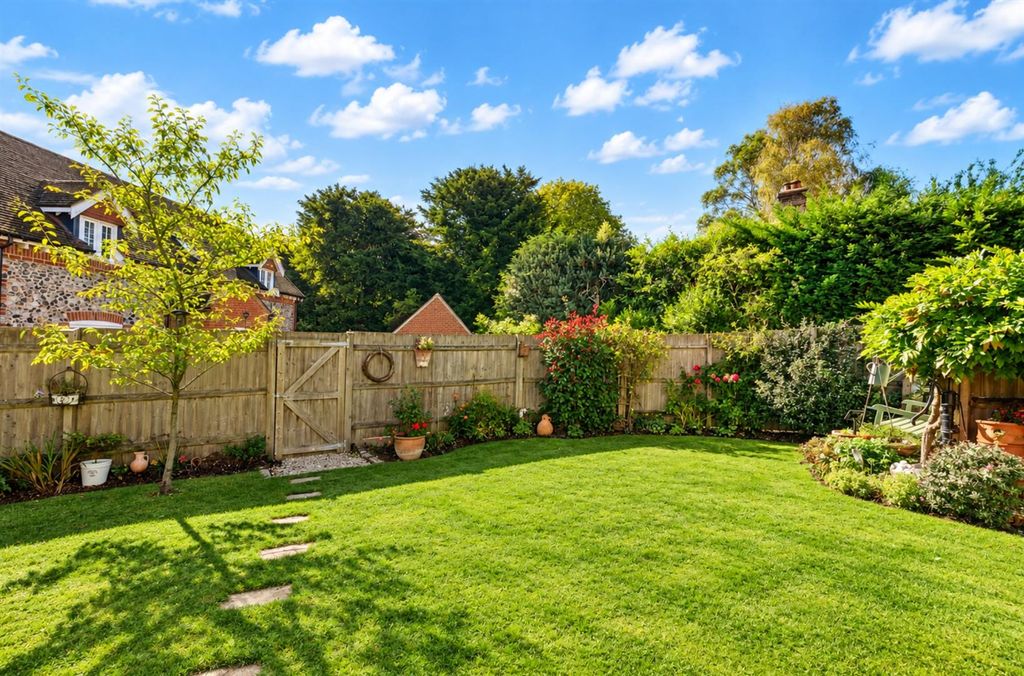 Property photo 3 of 31