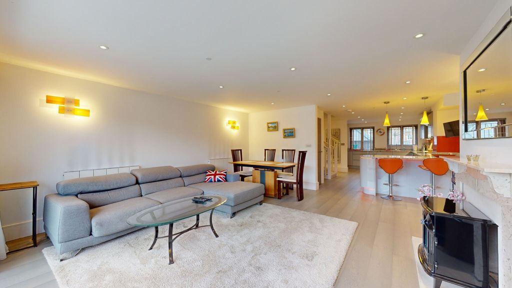 Property photo 1 of 34