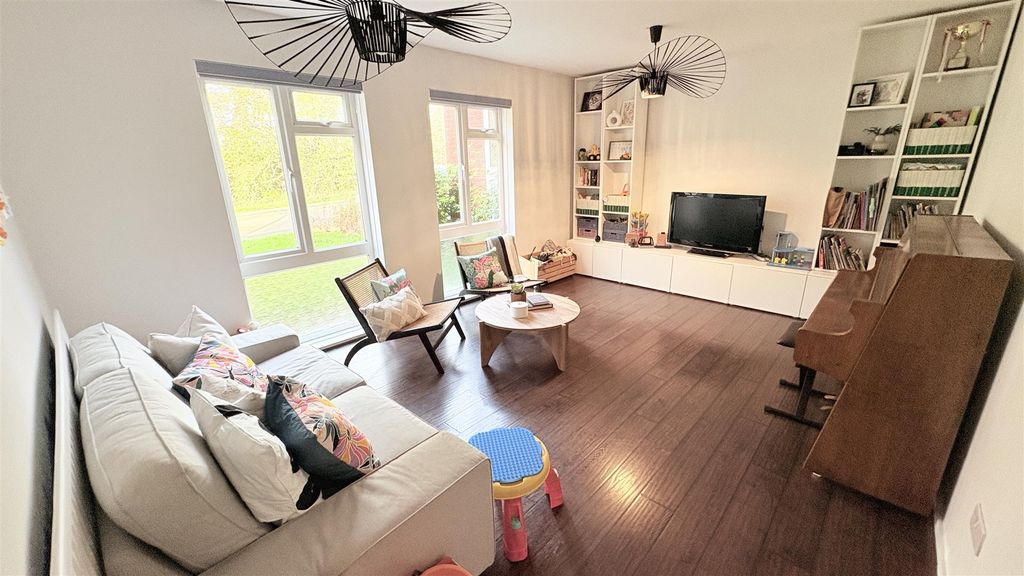 Property photo 2 of 28 Living Room