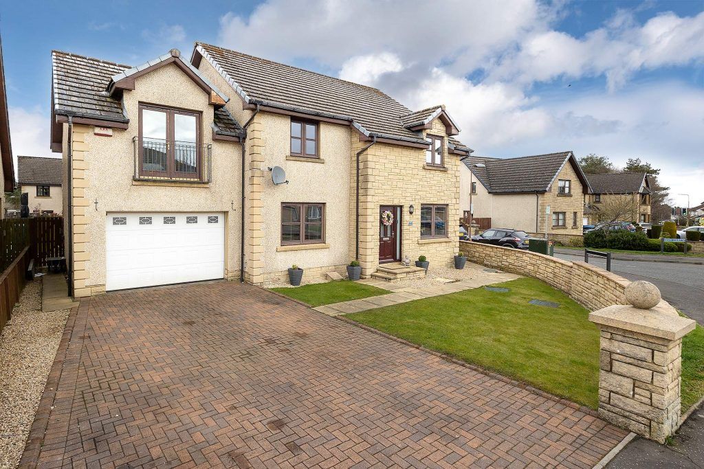 Property photo 1 of 42