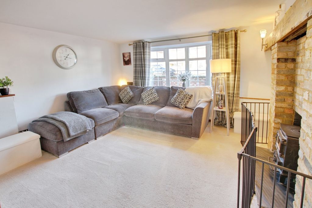 Property photo 3 of 19