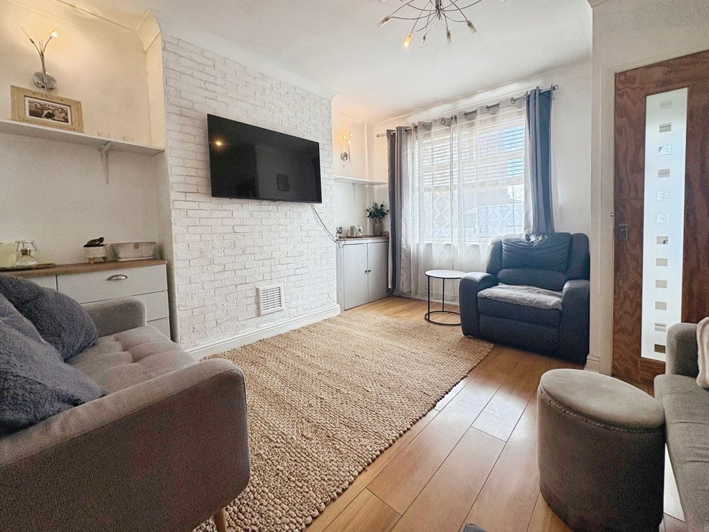 Property photo 2 of 10 Lounge