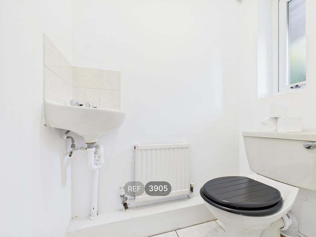Property photo 3 of 26 WC
