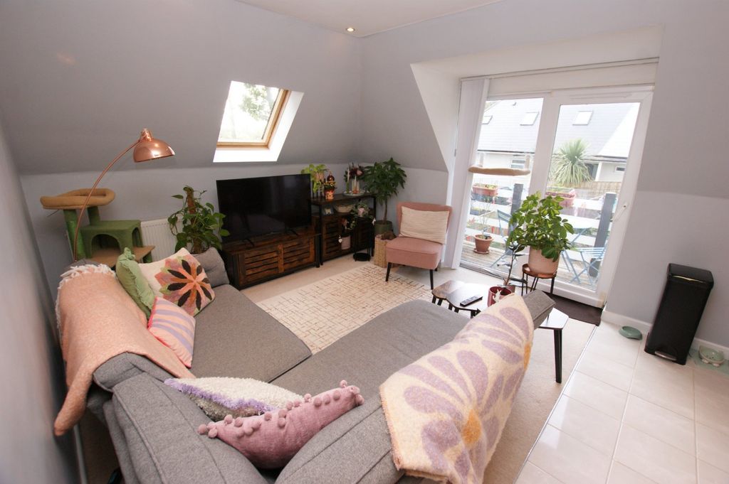 Property photo 2 of 9 Picture No. 05