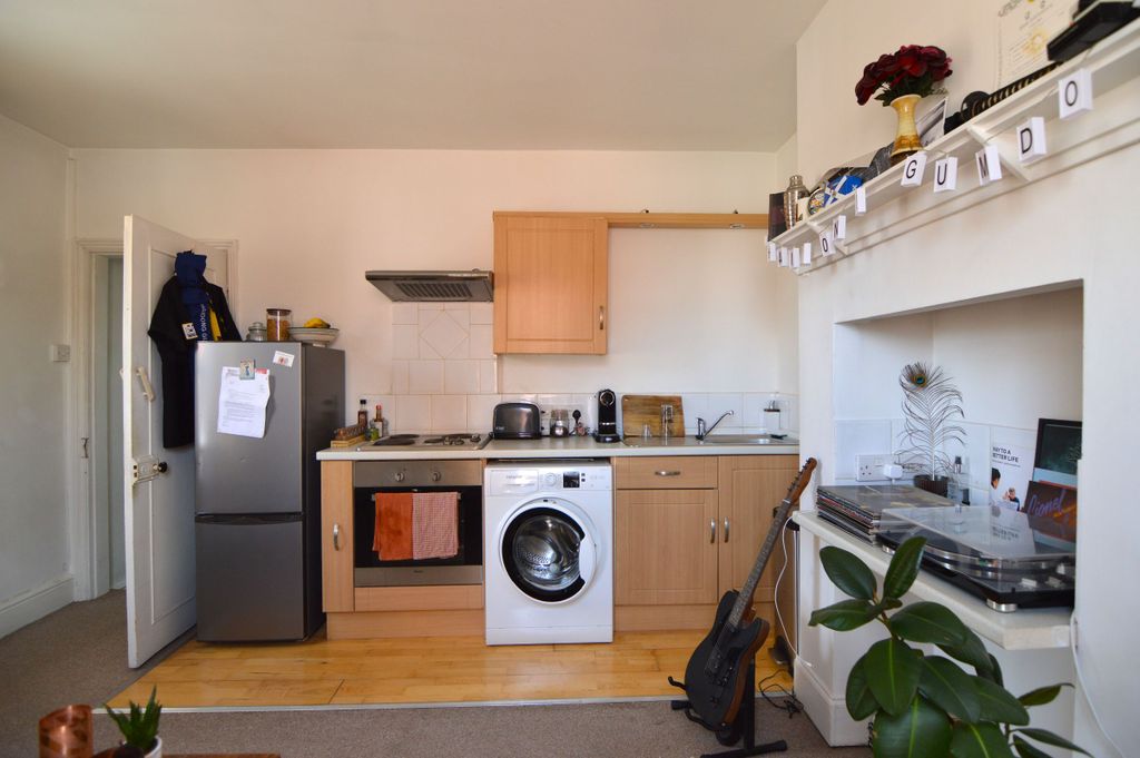 Property photo 2 of 5