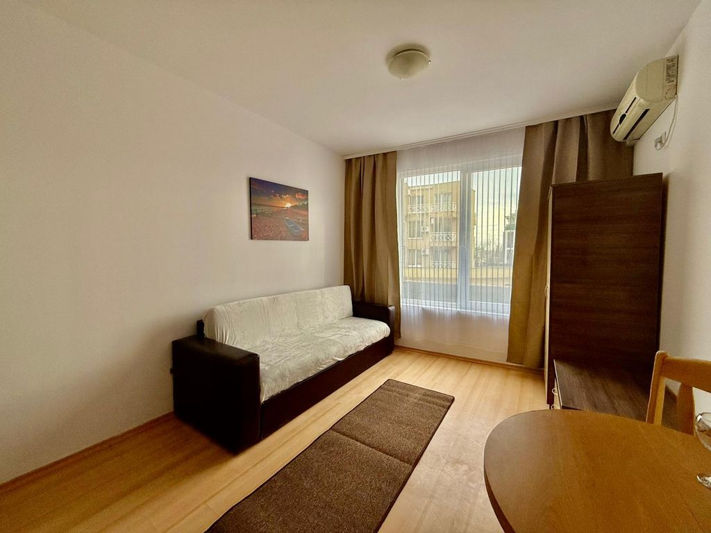 Property photo 2 of 12