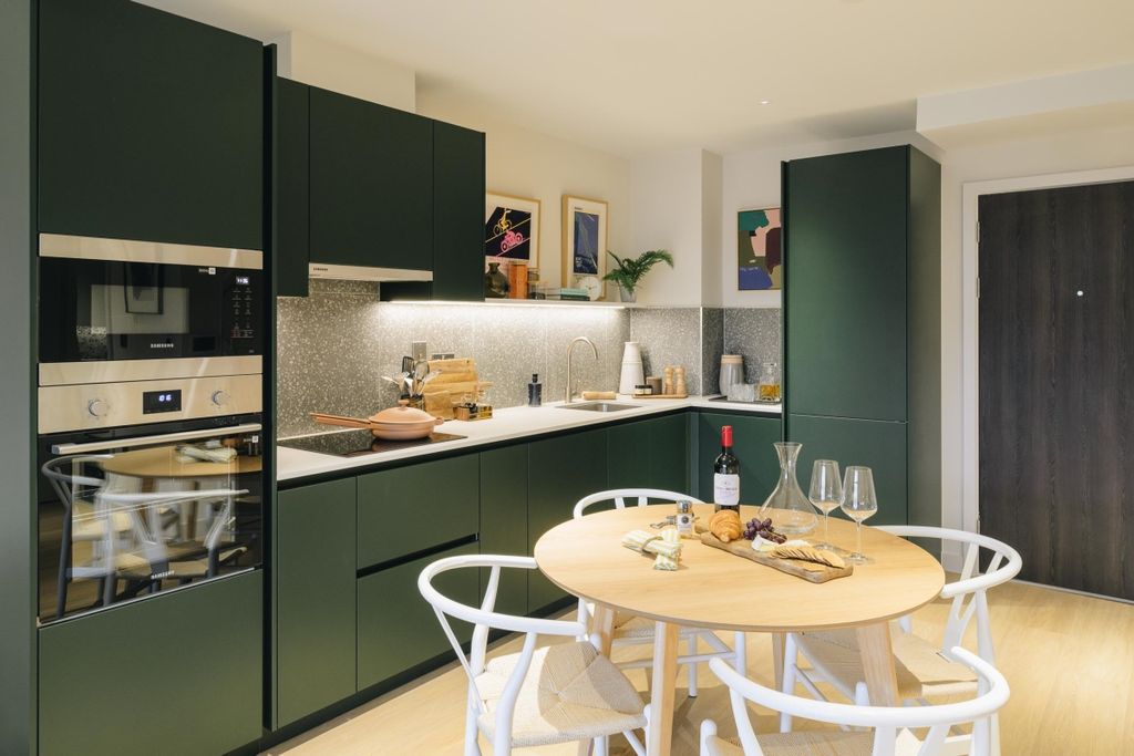 Property photo 1 of 11 Lounge Kitchen1