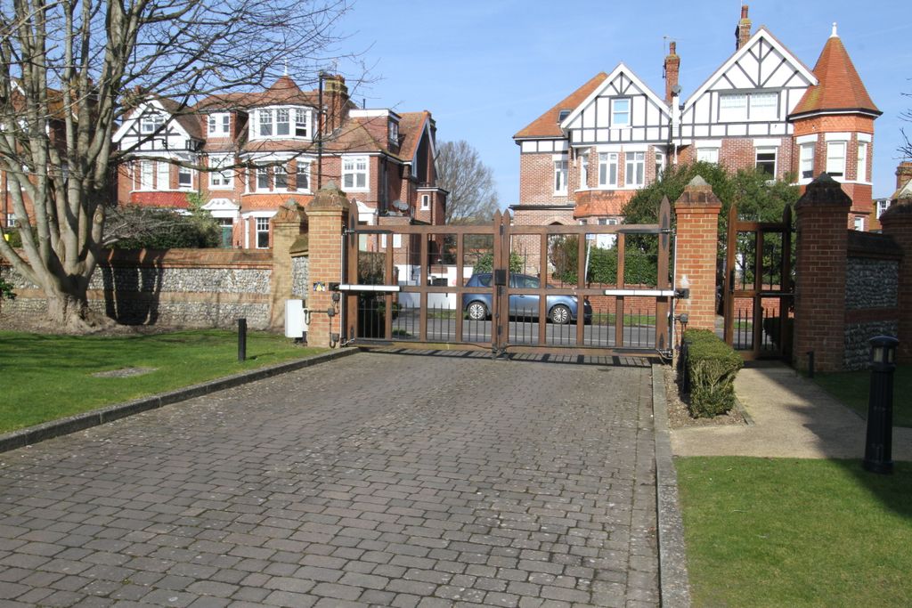Additional image 24 of 2 bed flat for saleDarley Road, Eastbourne BN20