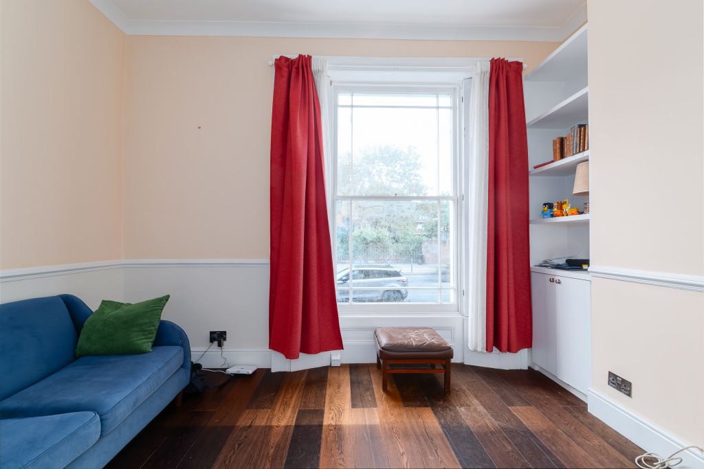Property photo 2 of 19