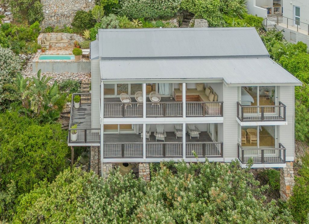 Property photo 1 of 31 Fh1723263