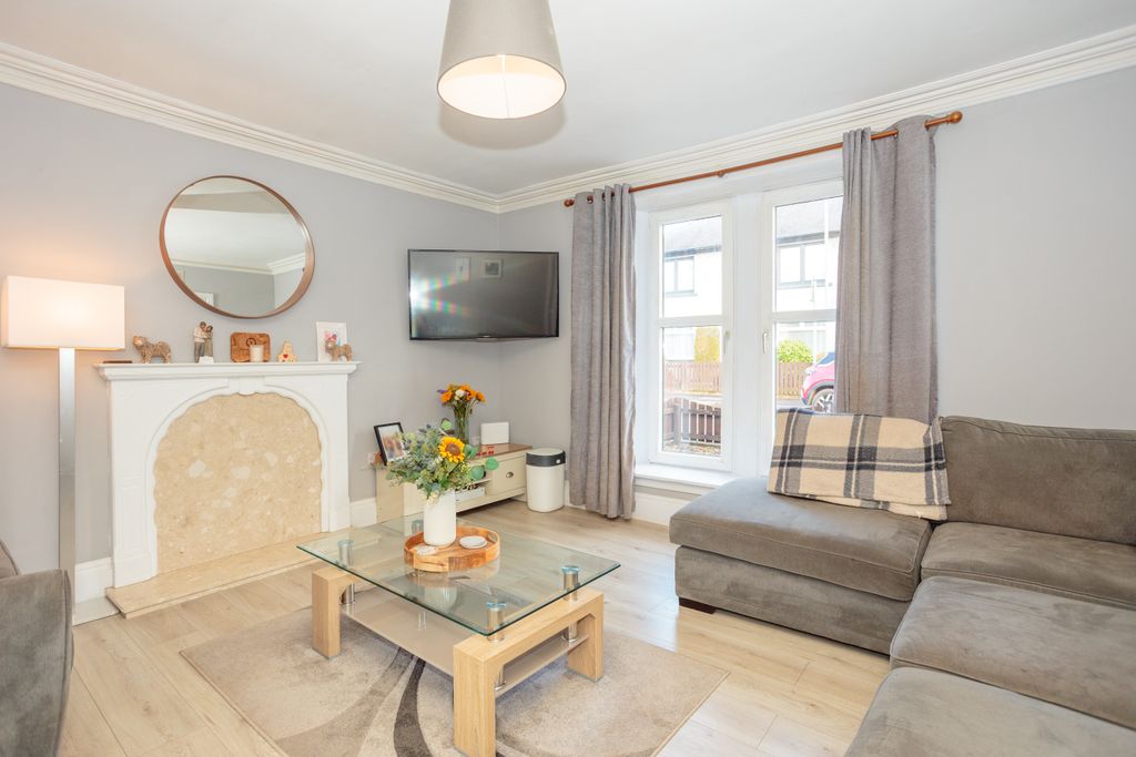 Property photo 2 of 26 Living Room