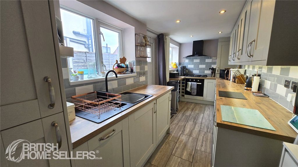 Property photo 2 of 13 Picture No. 09
