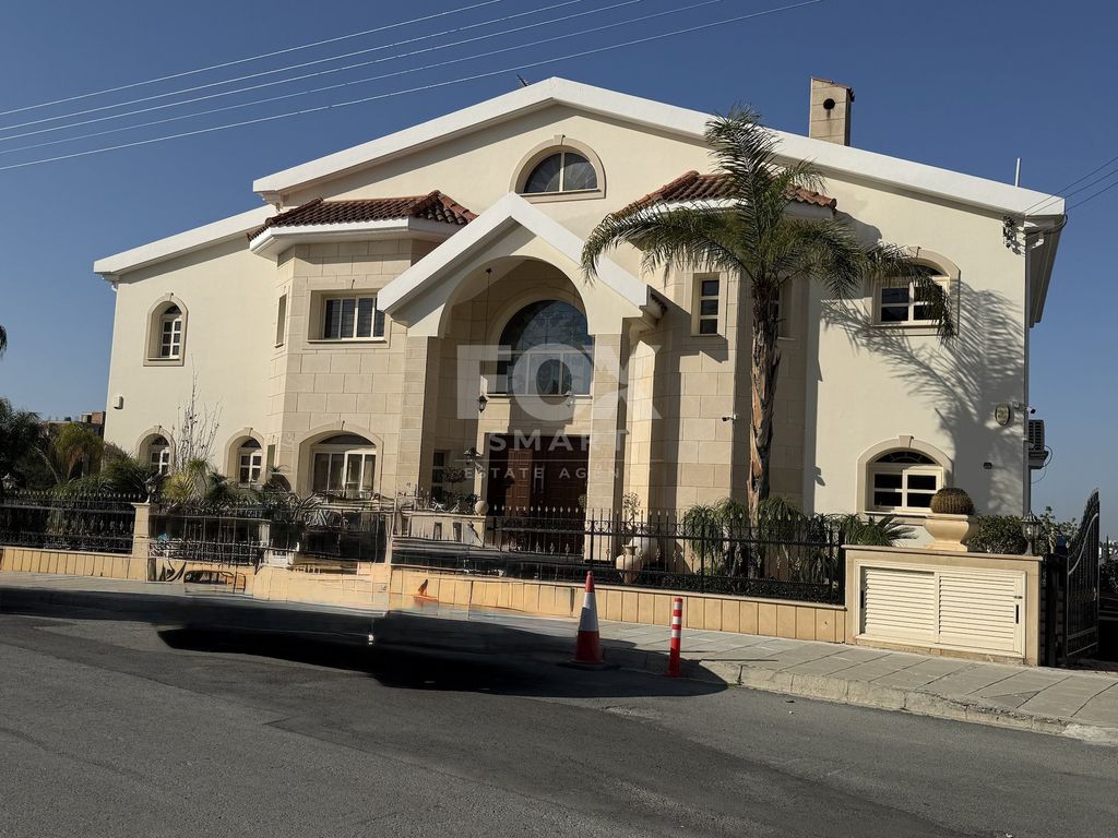 Property photo 1 of 50 Sale: Elegant Villa In The Kalogyri Area Of Limassol With La