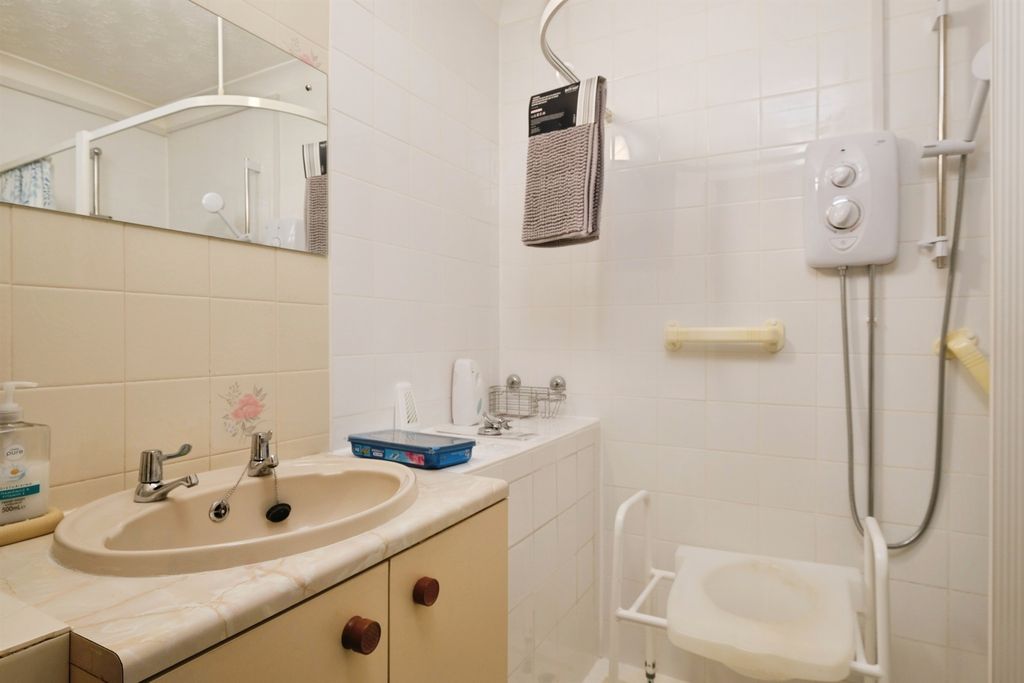 Additional image 8 of 1 bed flat for saleGoldwire Lane, Monmouth NP25