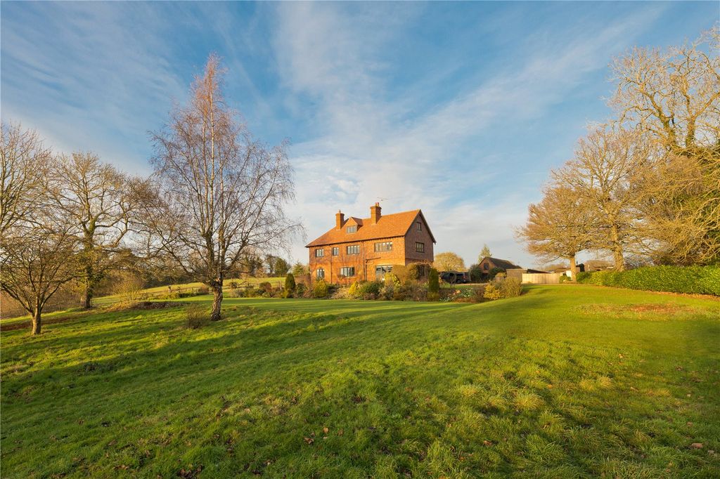 Property photo 2 of 32 Picture No. 36