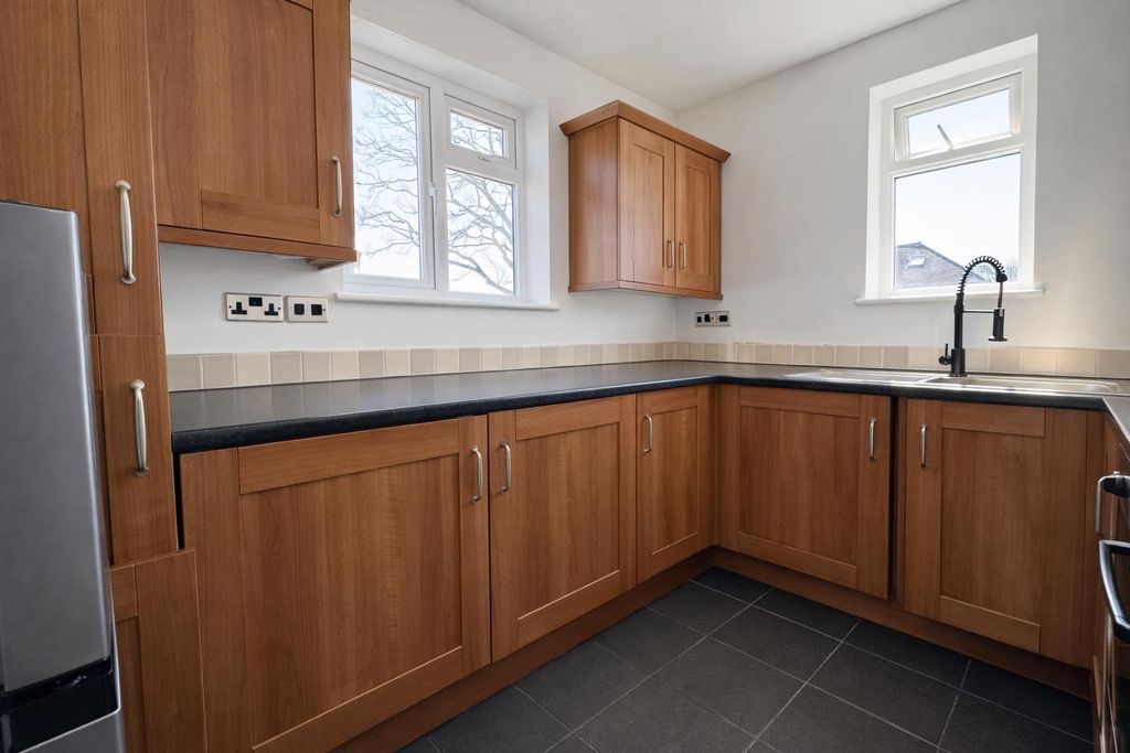 Property photo 2 of 8 Kitchen