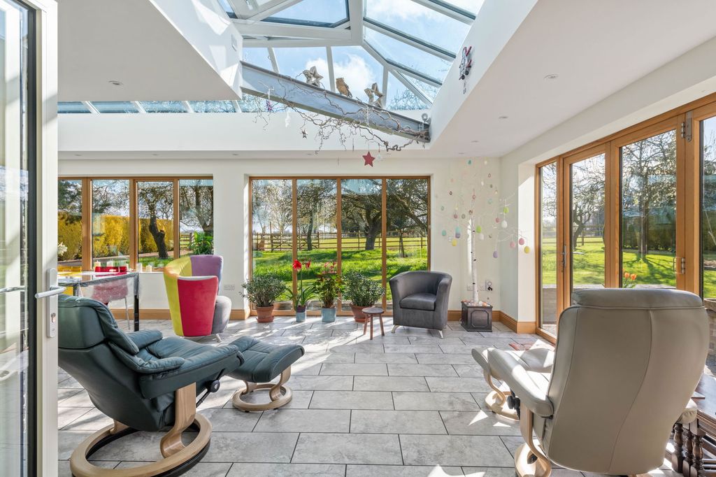 Property photo 3 of 66