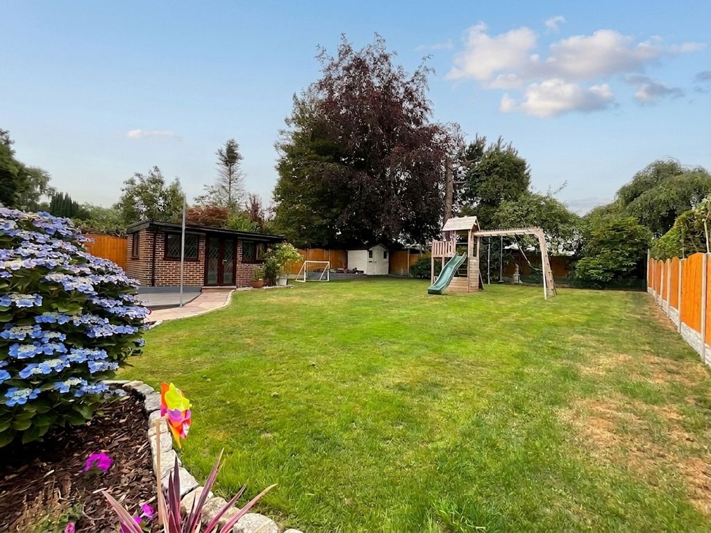 Property photo 3 of 35
