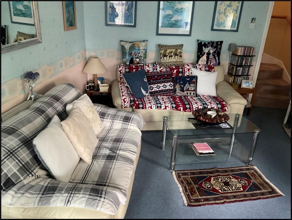 Property photo 3 of 12