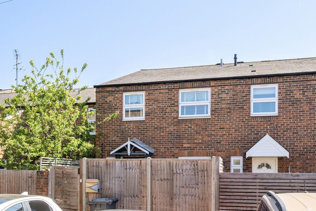 Property photo 2 of 14 External