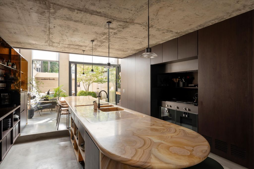 Property photo 3 of 45 Image