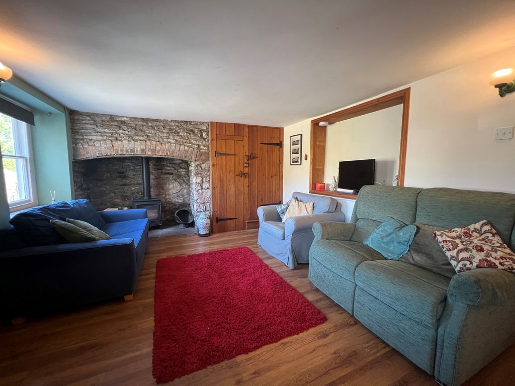 Property photo 2 of 6