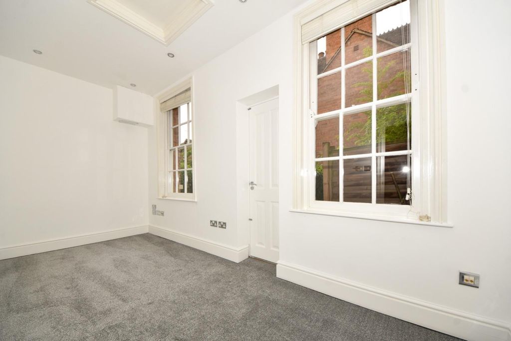 Additional image 5 of 3 bed flat for saleBrooklands House, Lucas Court, Leamington Spa CV32