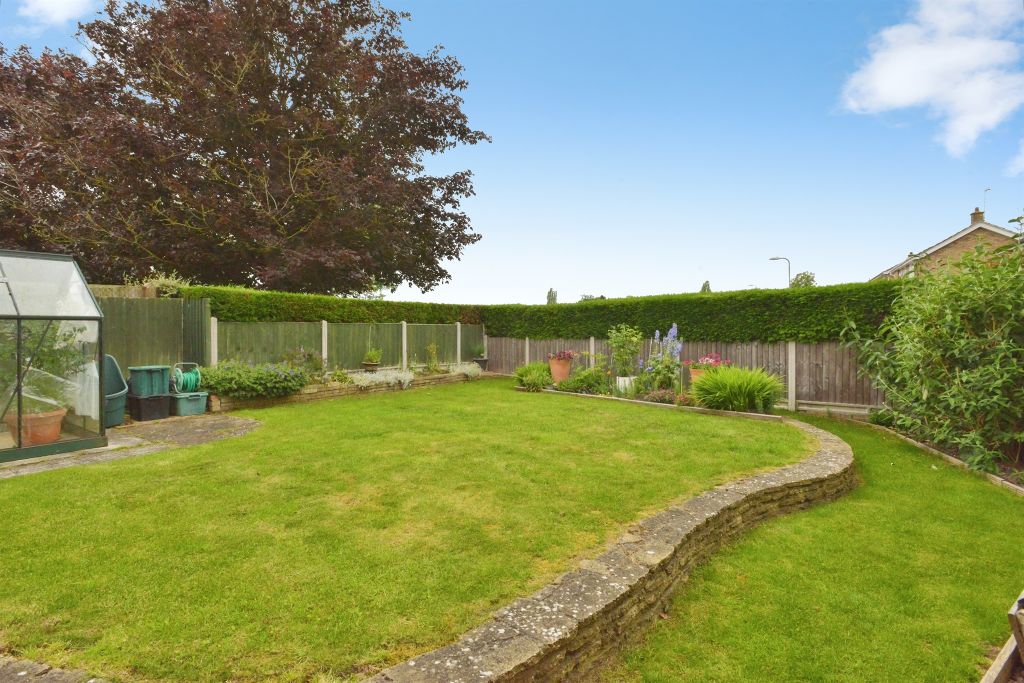 Property photo 2 of 25