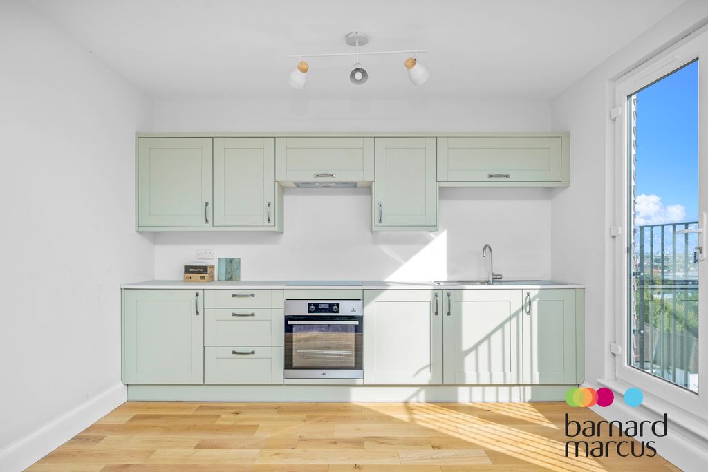 Property photo 1 of 12 Image