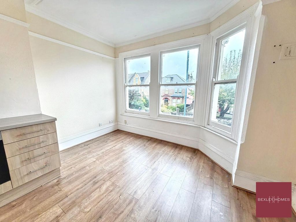 Property photo 2 of 6 Living Room