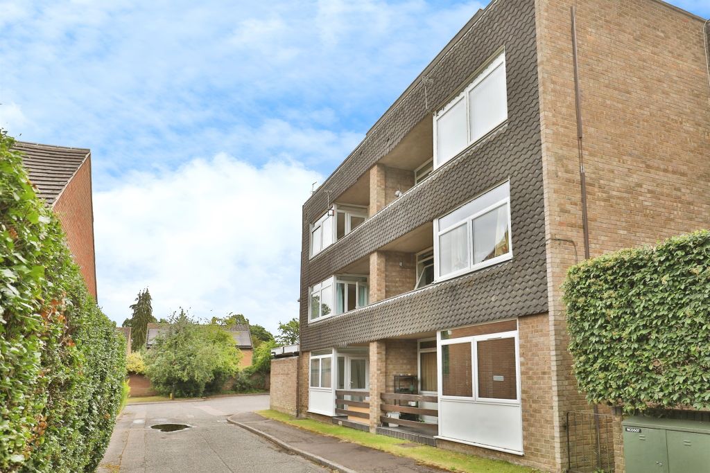 Property photo 1 of 16
