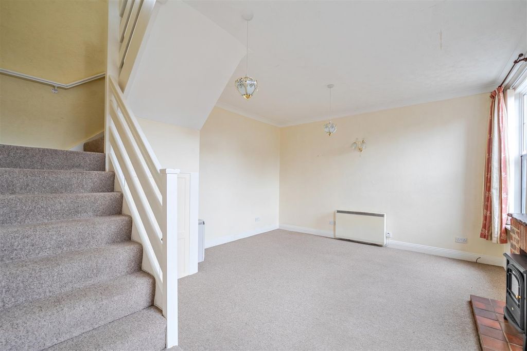 Property photo 3 of 15 1419186-8-699c1Be541644.Jpg