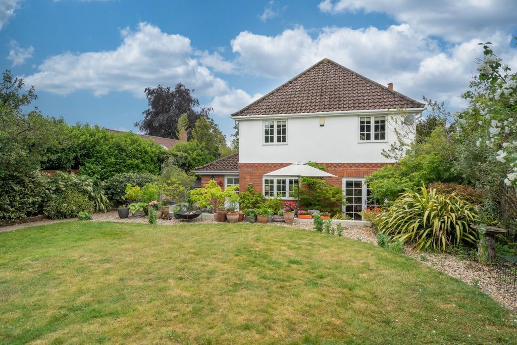 Property photo 2 of 30