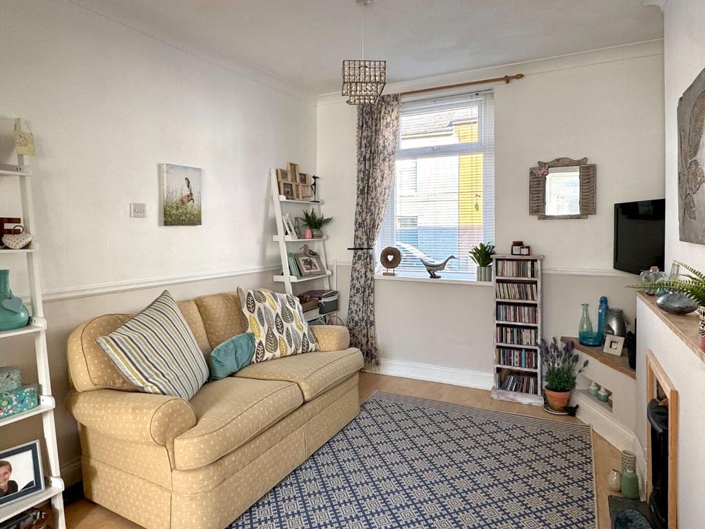 Property photo 3 of 24 Lounge/Dining Room