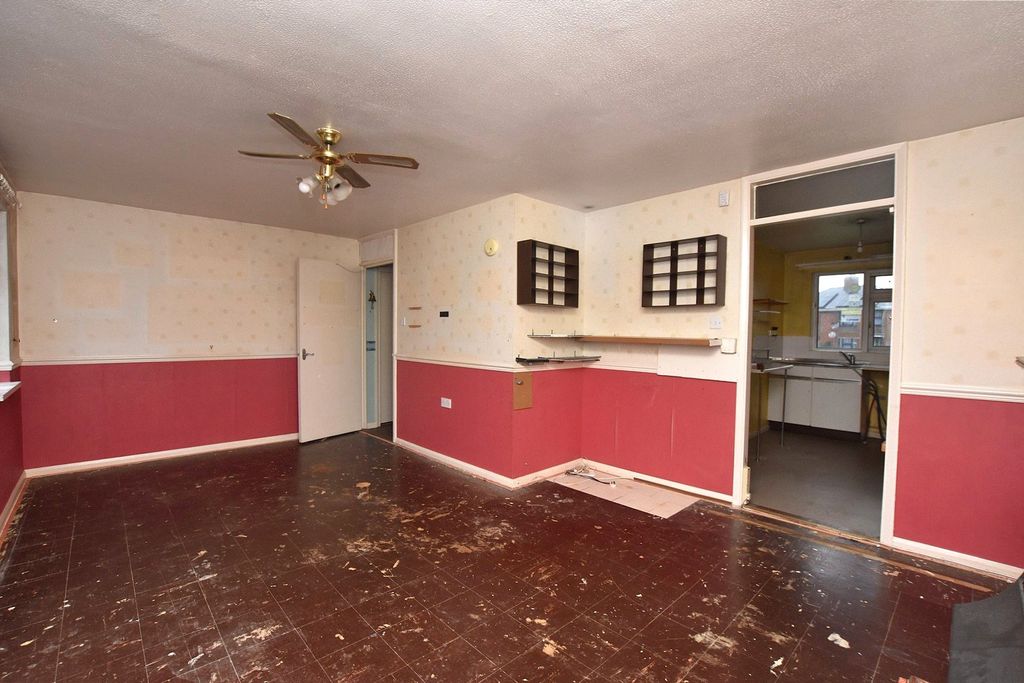 Property photo 2 of 9 Living Room