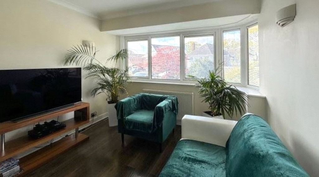 Property photo 2 of 12 Lounge
