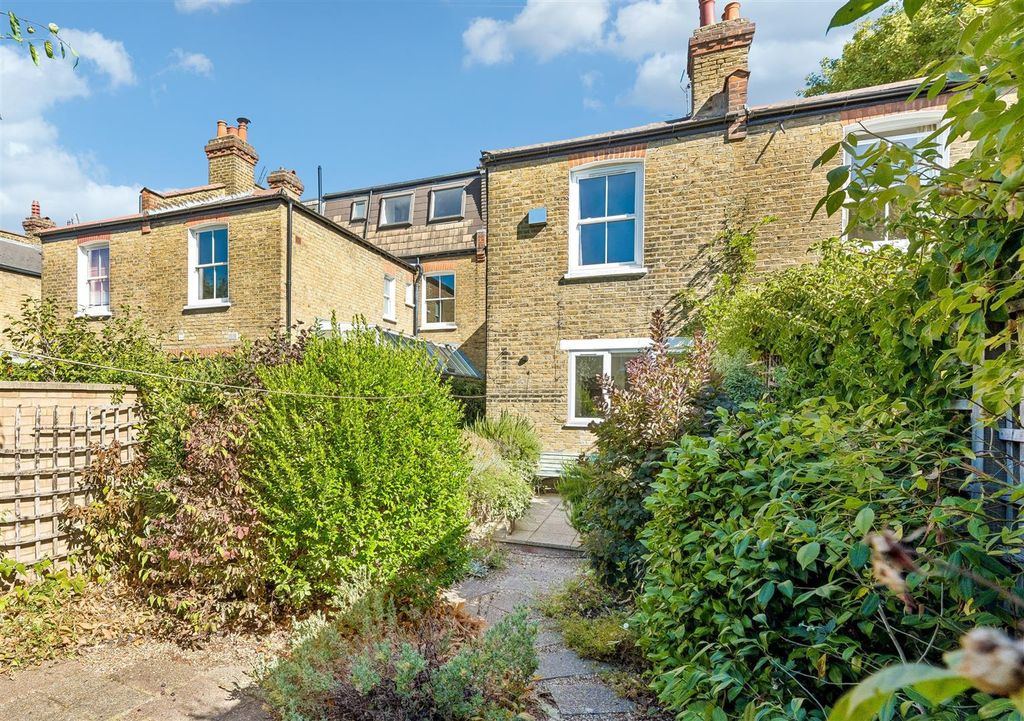 Property photo 3 of 14 Alwyn Avenue, W4 - For Sale