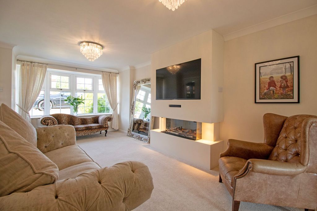 Property photo 2 of 38