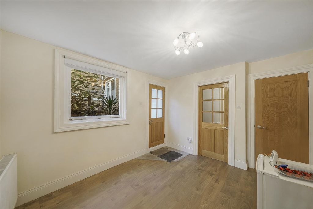 Property photo 2 of 9 Ground Floor Flat - 9Jvgrcd3Eiltk3Qnfjbu.Jpg